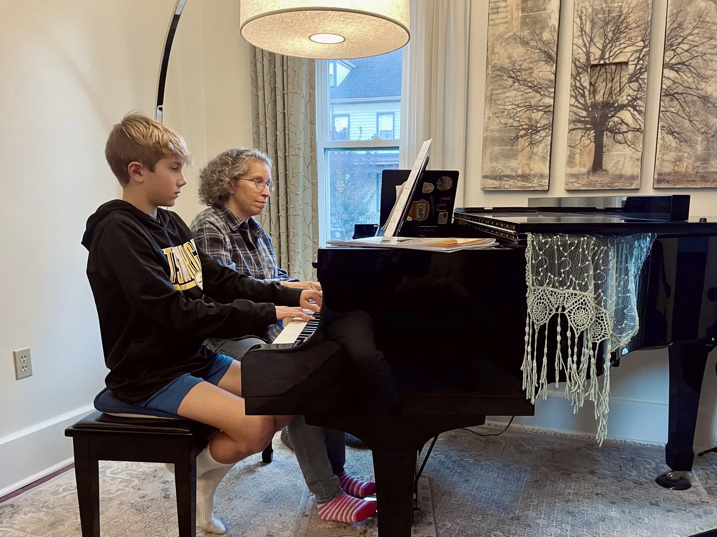 Jenice Riebe teaching a piano lesson