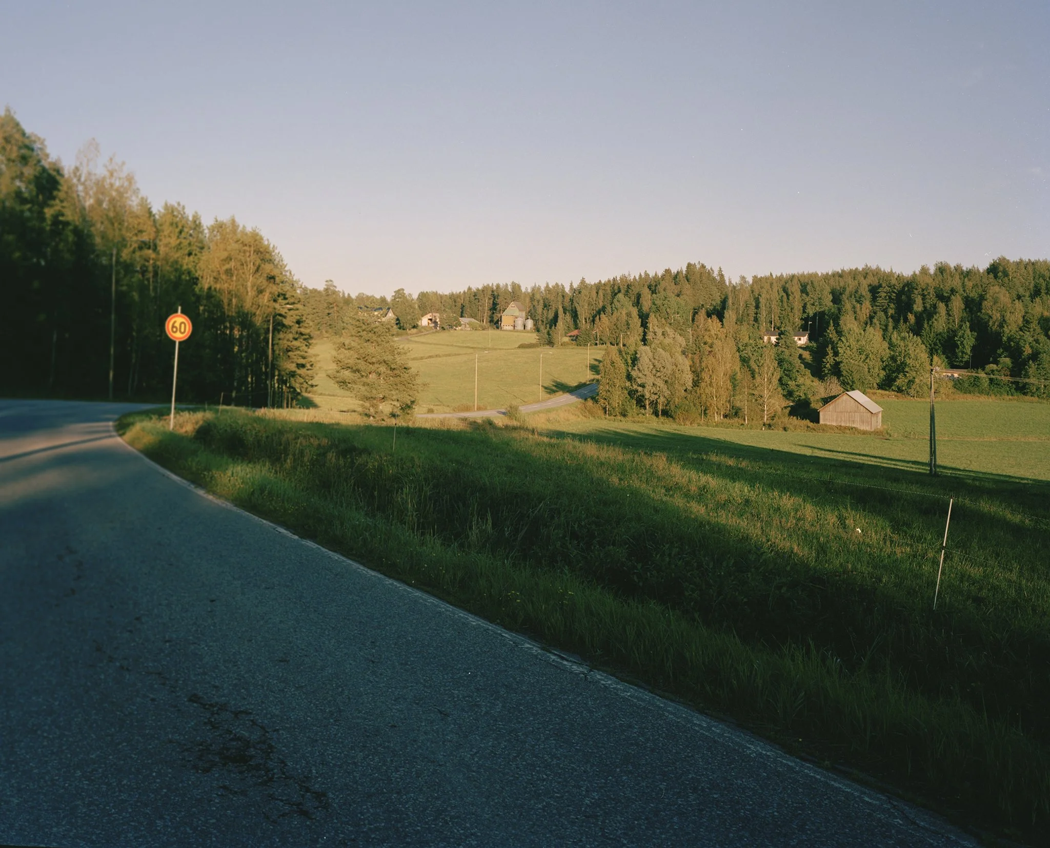 Verkkosivu kuva. Kuvaaja: Senni Nurkkala Paikka: Nummelantie, Klaukkala