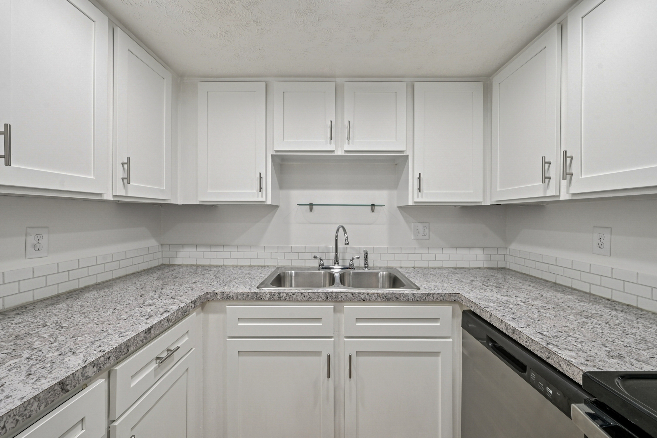 15-web-Sheridan Dr-S2111-007 2.png