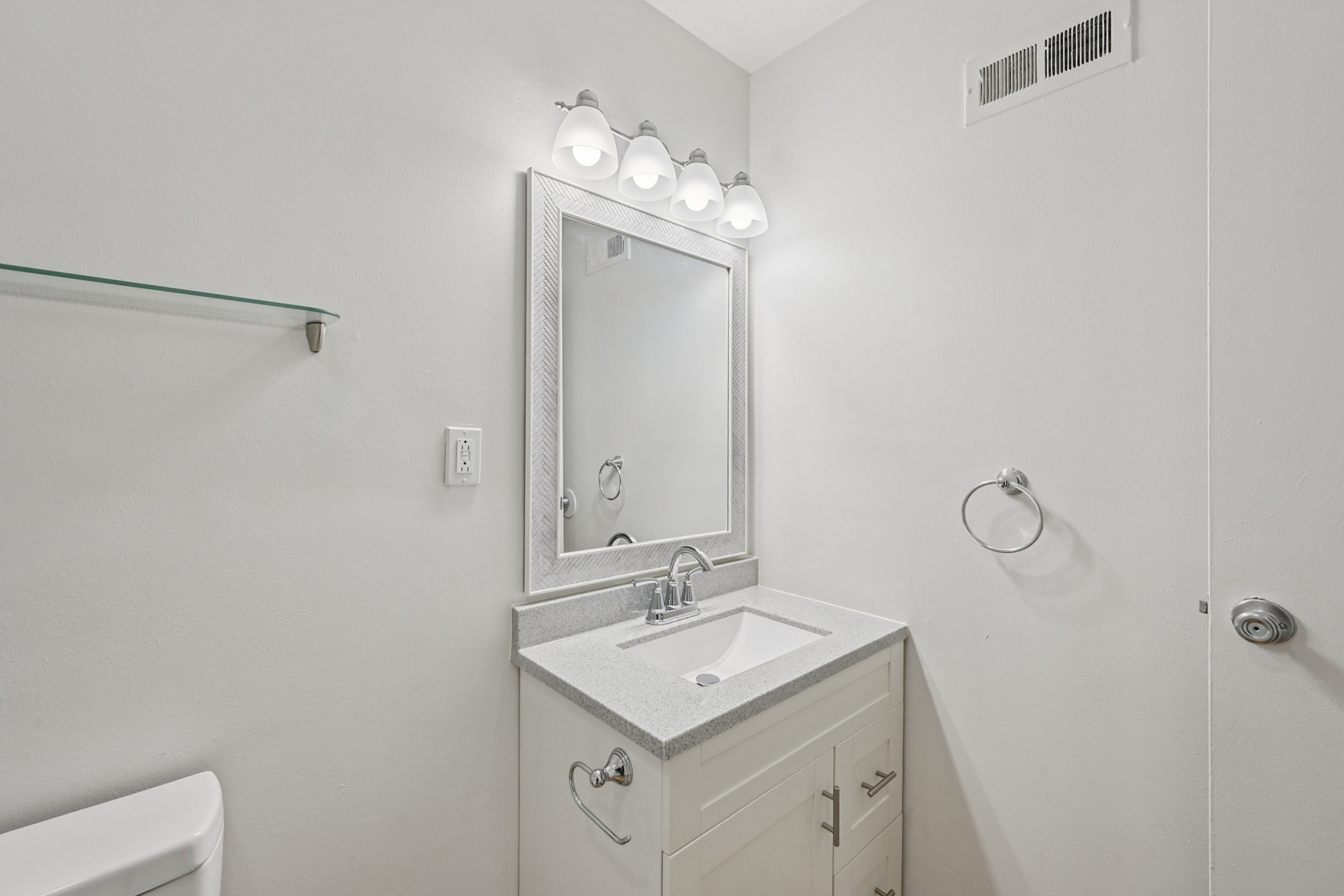 30-web-Sheridan Dr-S2111-022 2.png