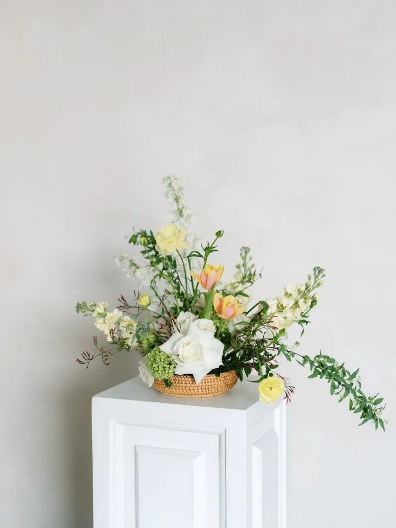 Floral decoration on the white stand