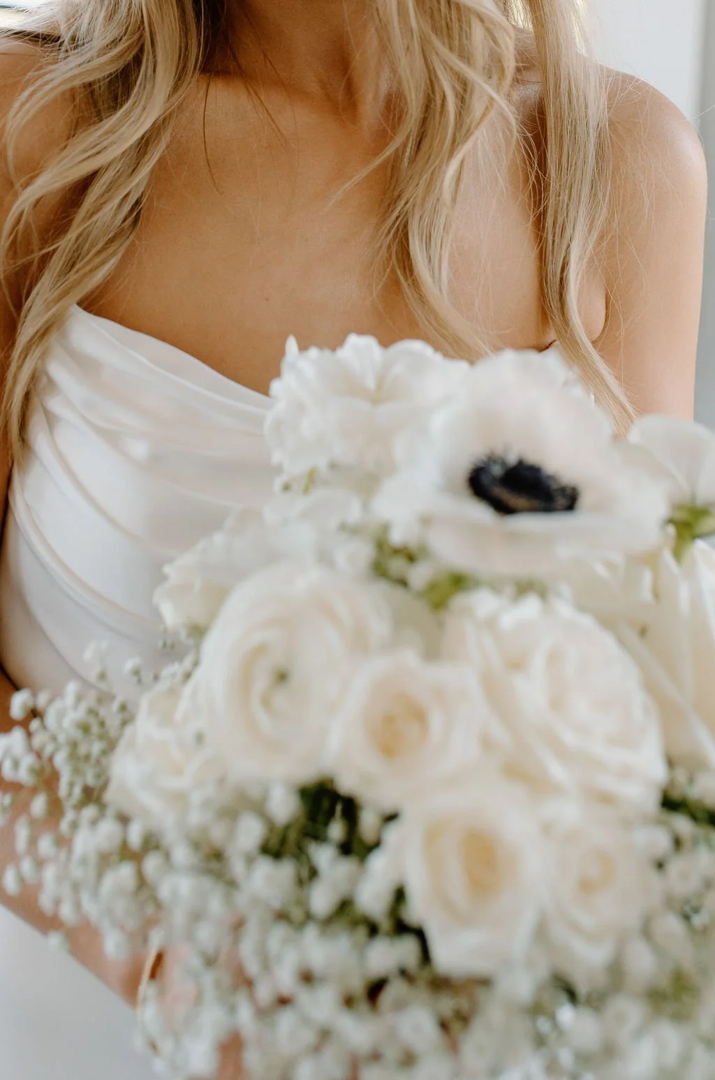 Bride with her biedermeier