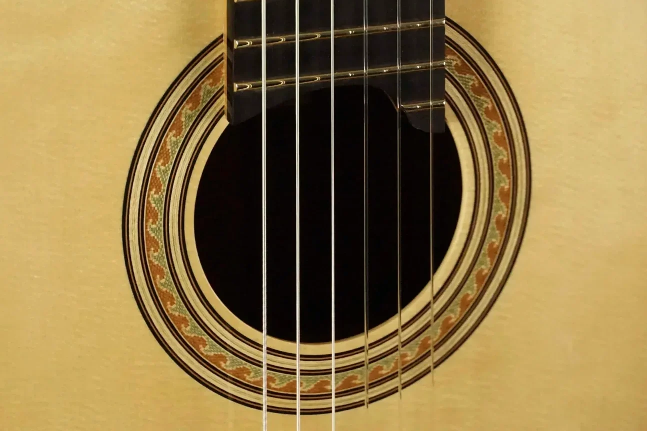 Rosette in Pearwood and green