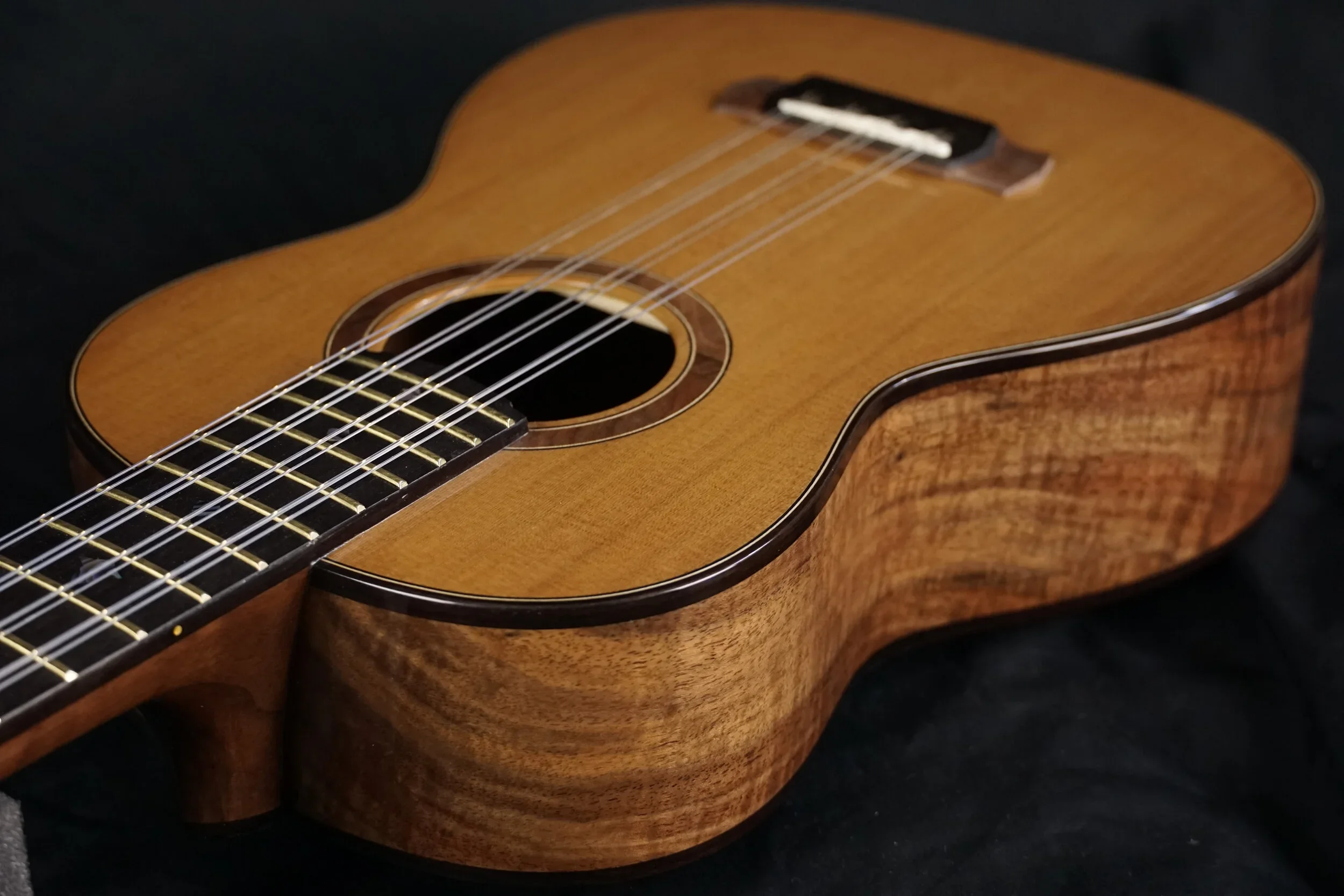 Eight string uke front.webp
