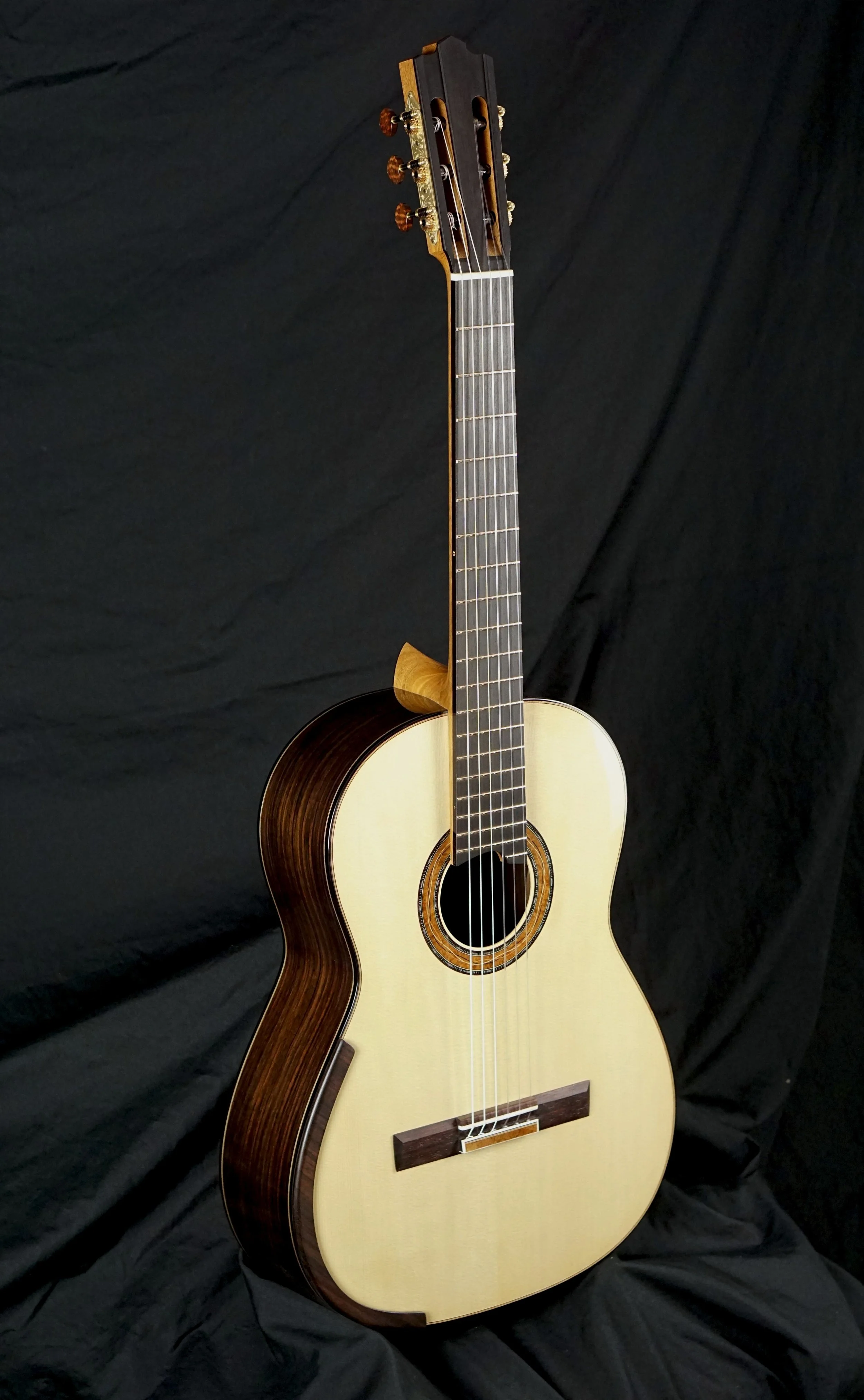 Sipe Signature Model with Arm Rest