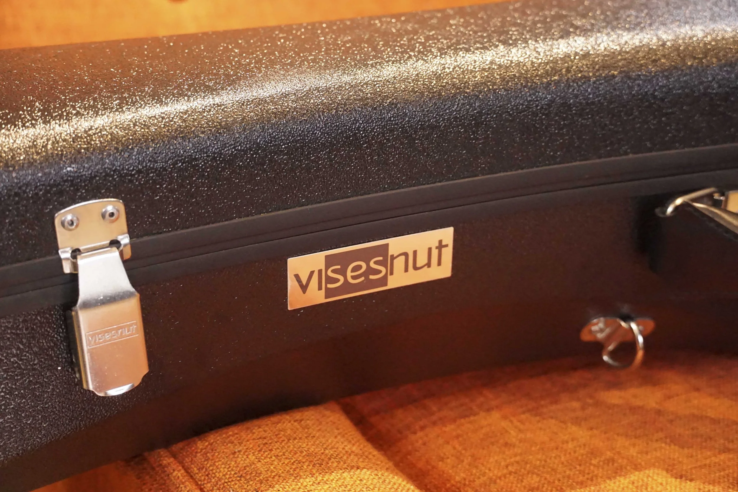 visesnut case label