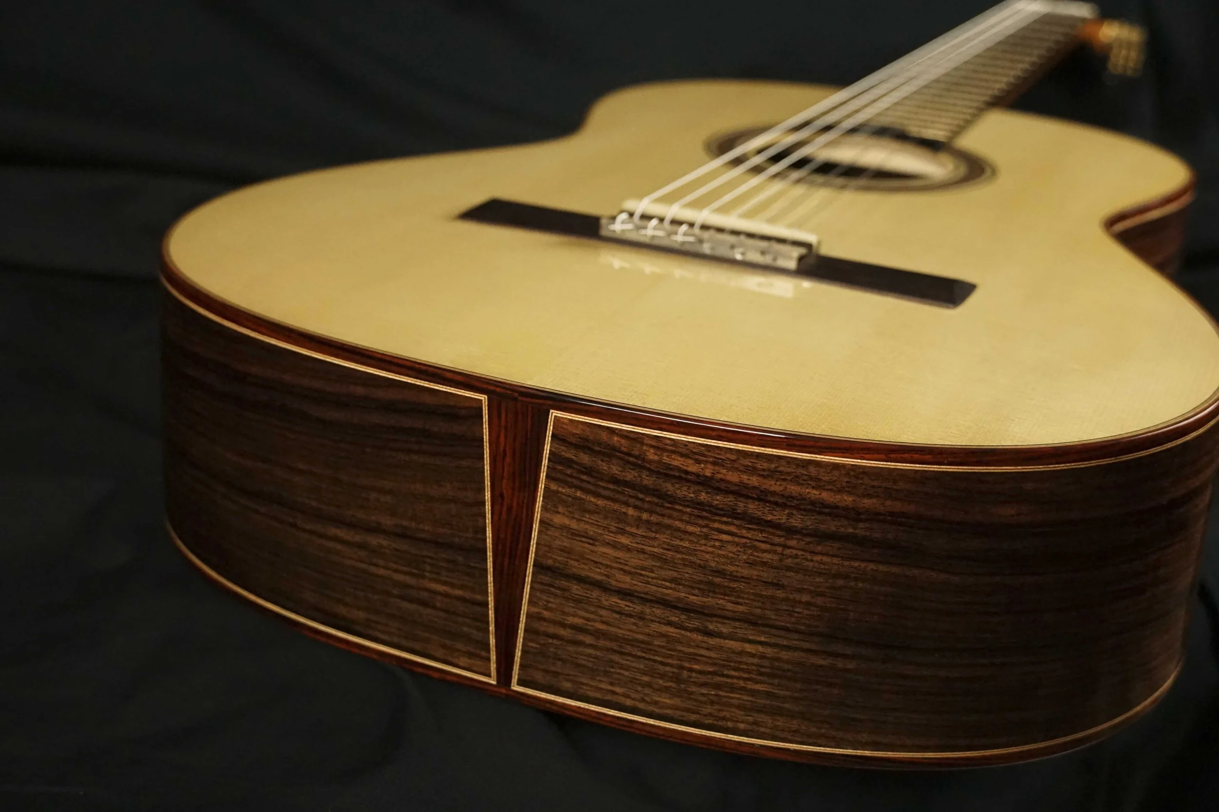 Bottom Detail guitar 98 Sipe 2022