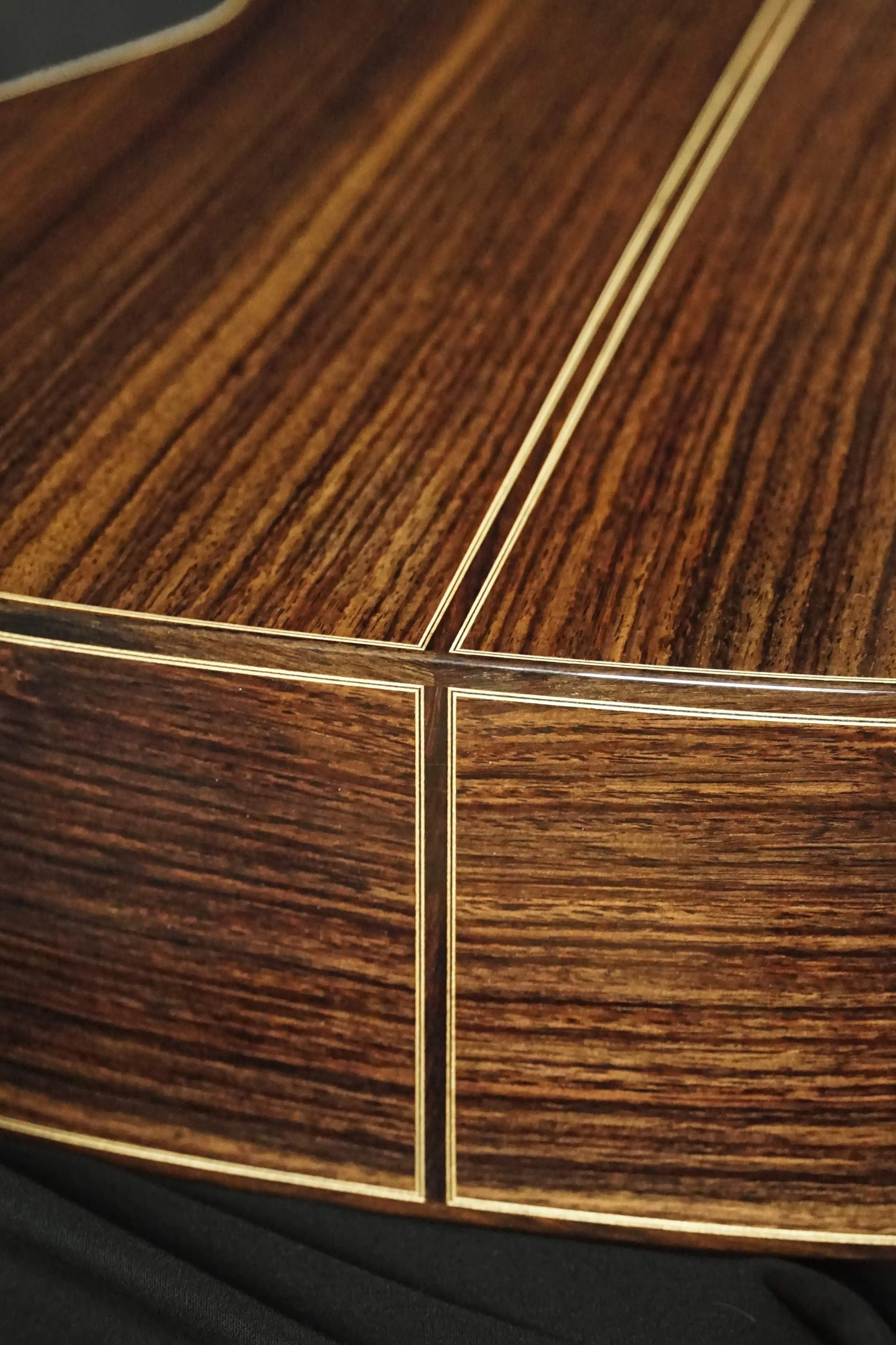 binding and purfling detail on classical guitar