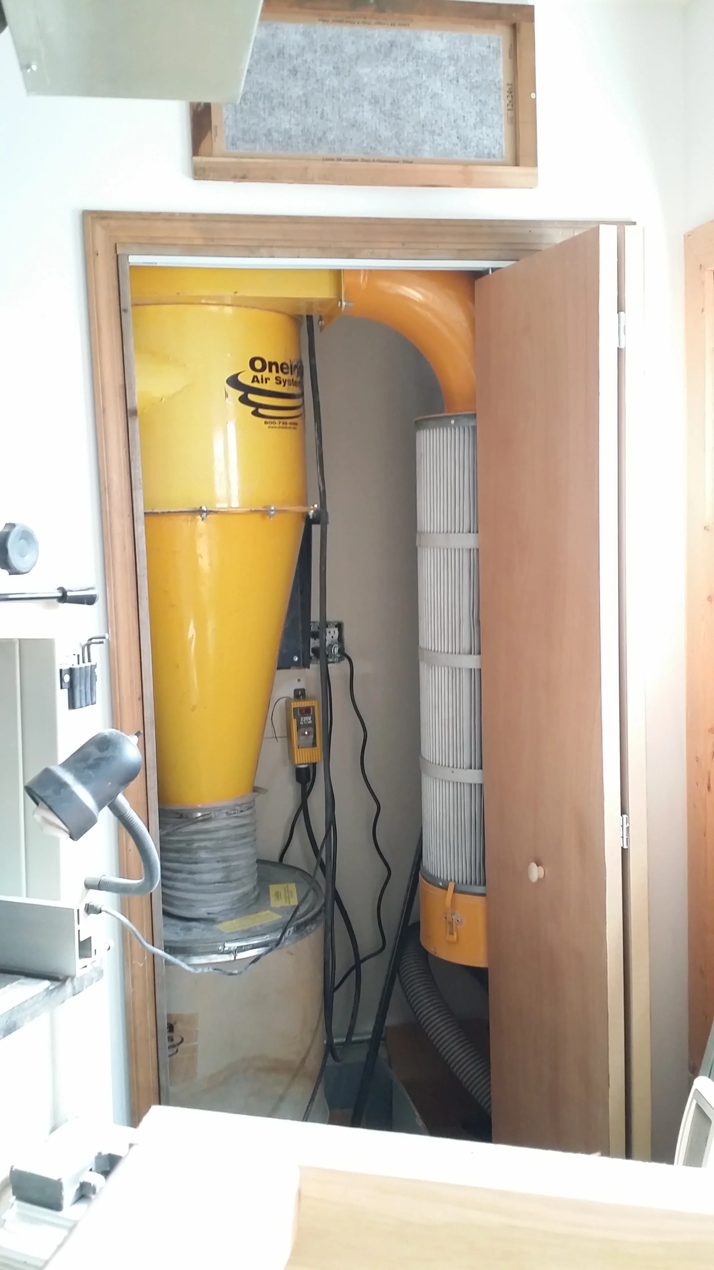 Dust collection system in a closet