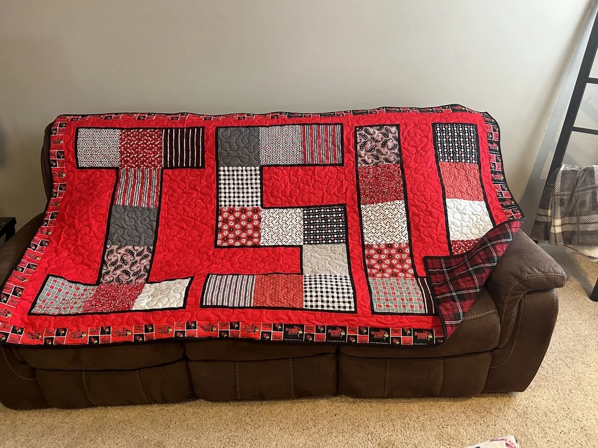 Missy Joy Quilts is a small quilting company in Bloomington, IL crafting meaningful baby quilts, t shirt quilts, wedding and memorial quilts for clients around the world.