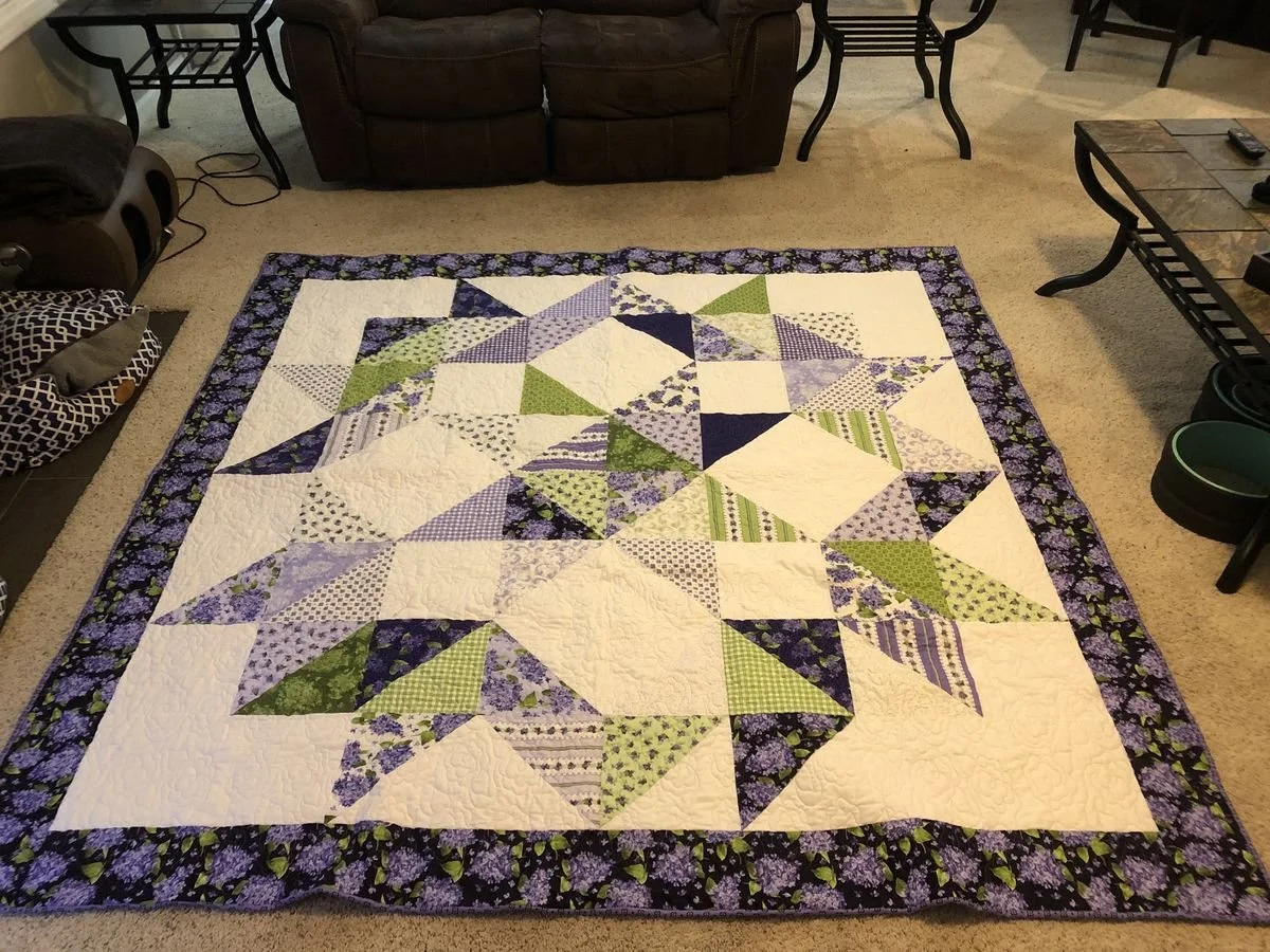 Bloomington, Illinois quilt artist, wife and mom, offering custom baby quilts, memorial quilts, wedding quilts and specialty designs shipped globally.