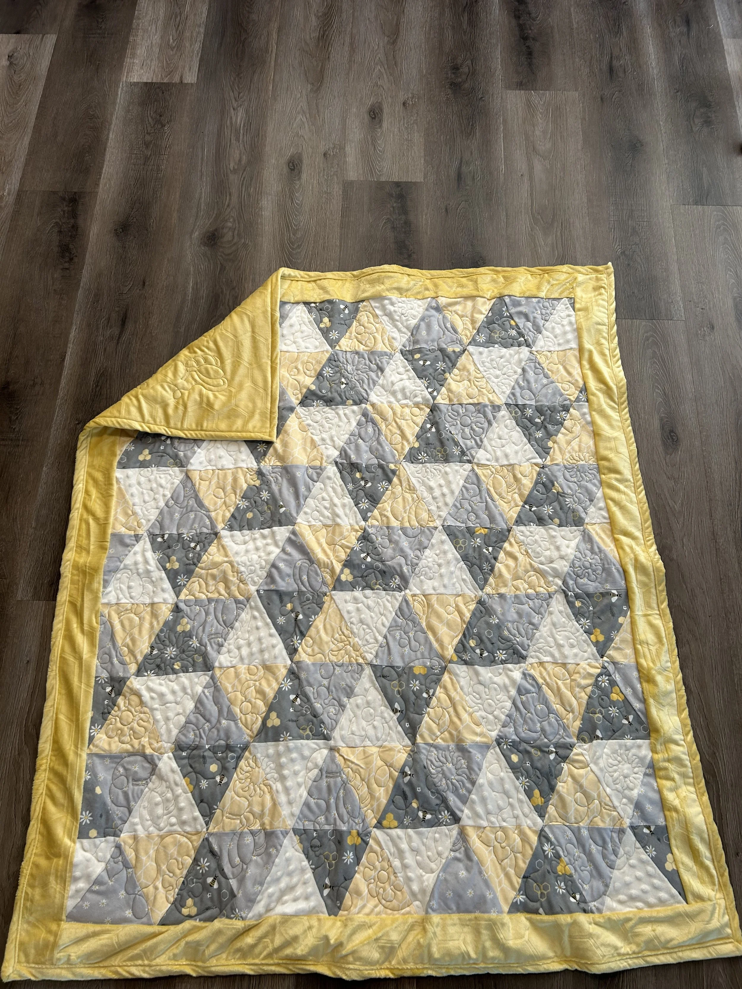 Honeycomb baby quilt