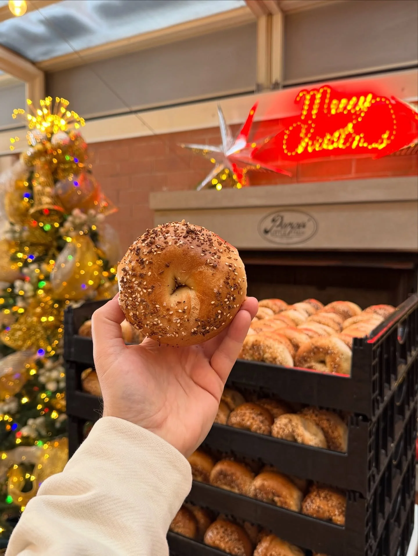 &rsquo;Tis the season to carb-load ❄️🥯