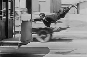 Buster-Keaton-s-amazing-stunts-26-10-2017.JPG
