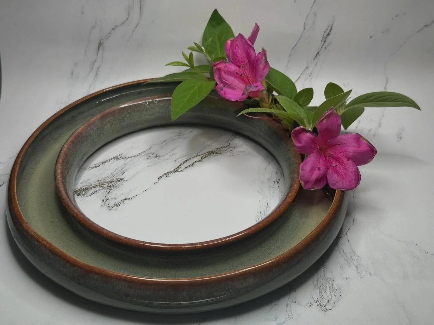 I really love how this pansy ring vase turned out! #quantalagusta #quantalagustapottery #womenwhomake #ceramics