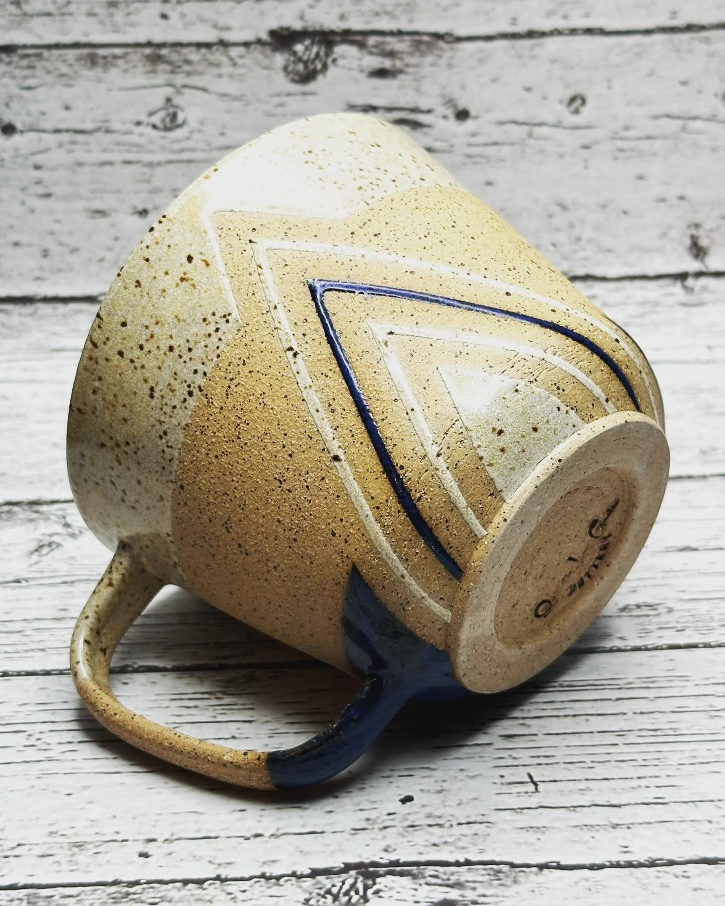 #quantalagusta #quantalagustapottery #womenwhomake #pottery #potterywheel #ceramic #ceramicsofinstagram