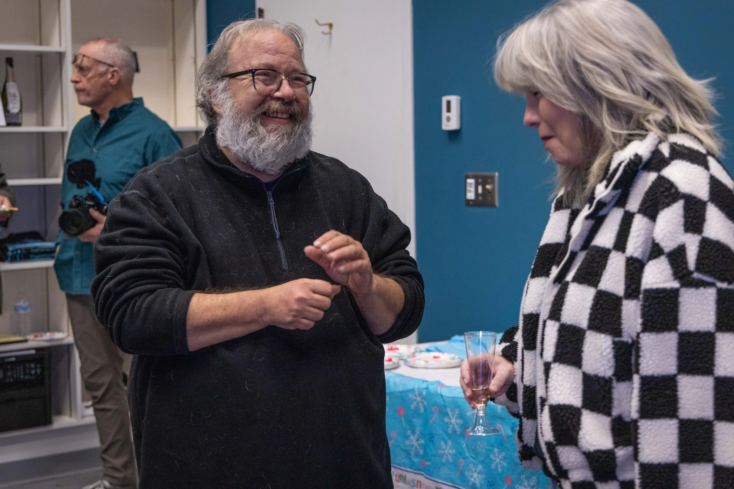 Teaching artists Steve Vernon and Terri Hsu at the PTPT Studio Open House on December 17, 2025.

Photographer: Riley Moore
