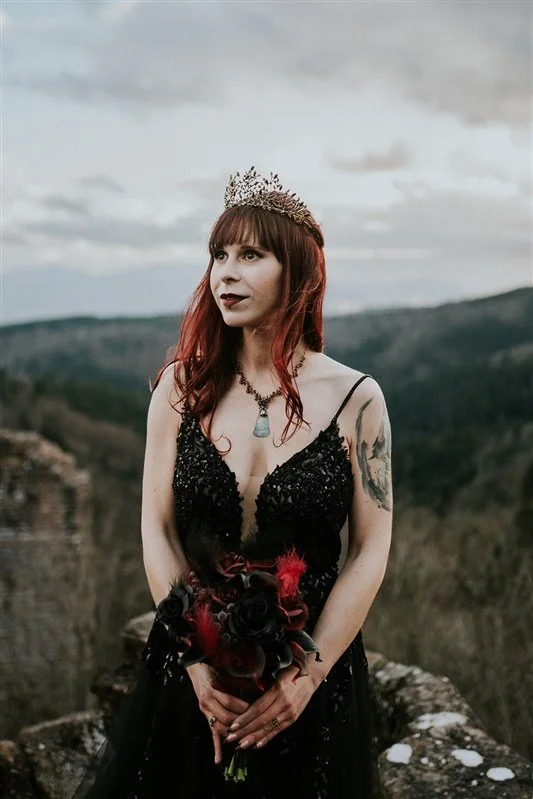 mariée gothique, robe noire