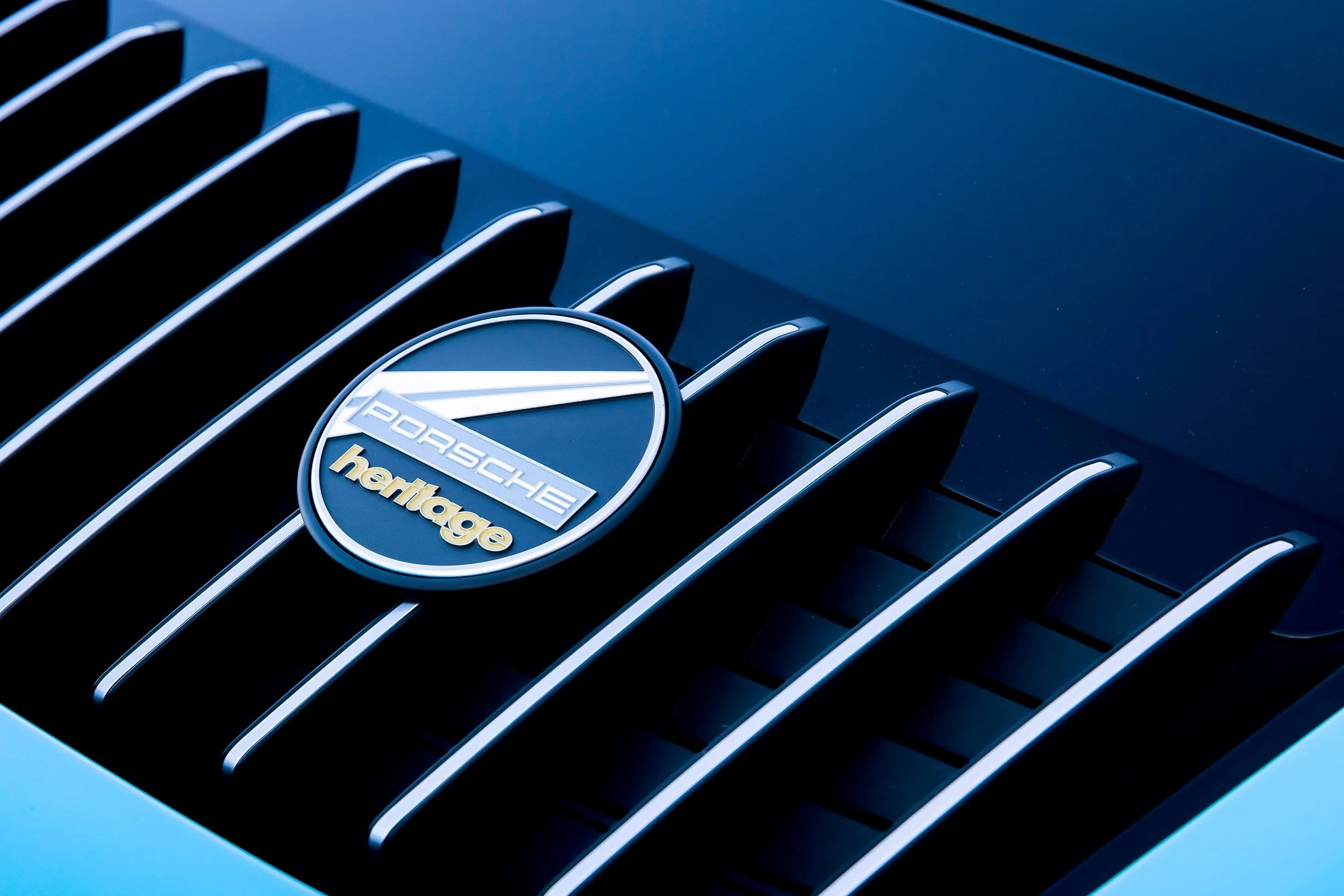 Porsche Exclusive-6.jpg