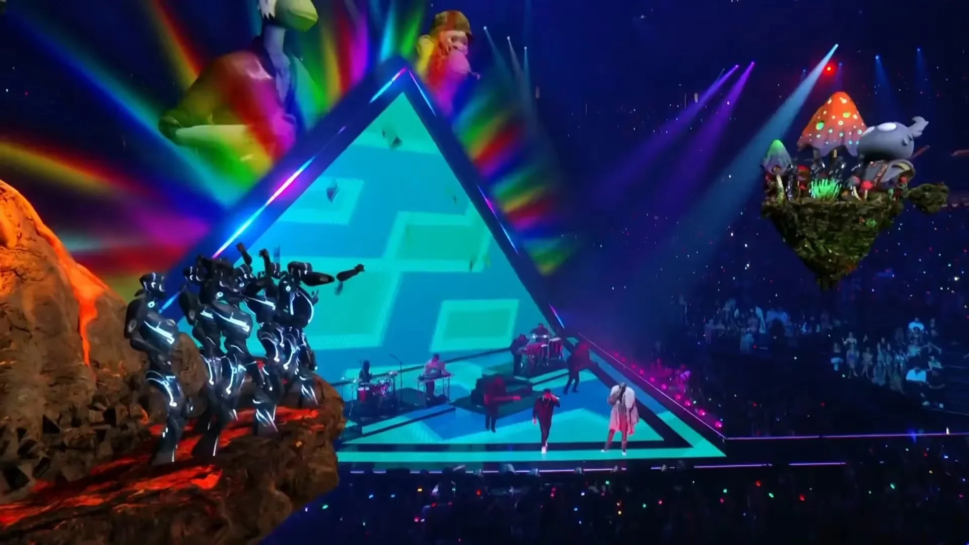 MTV VMAs: Eminem & Snoop Dogg - "Metaverse" Performance 