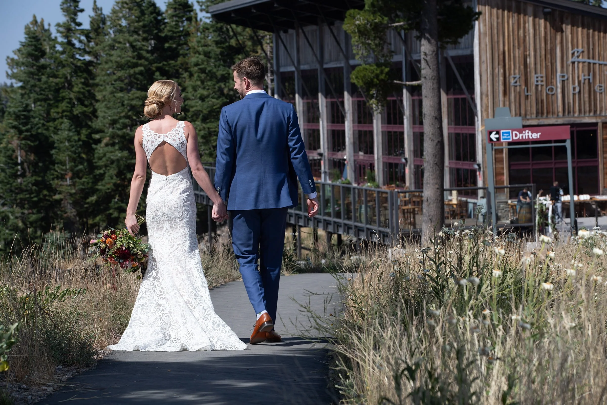 romantic-wedding-couple-pose.jpg