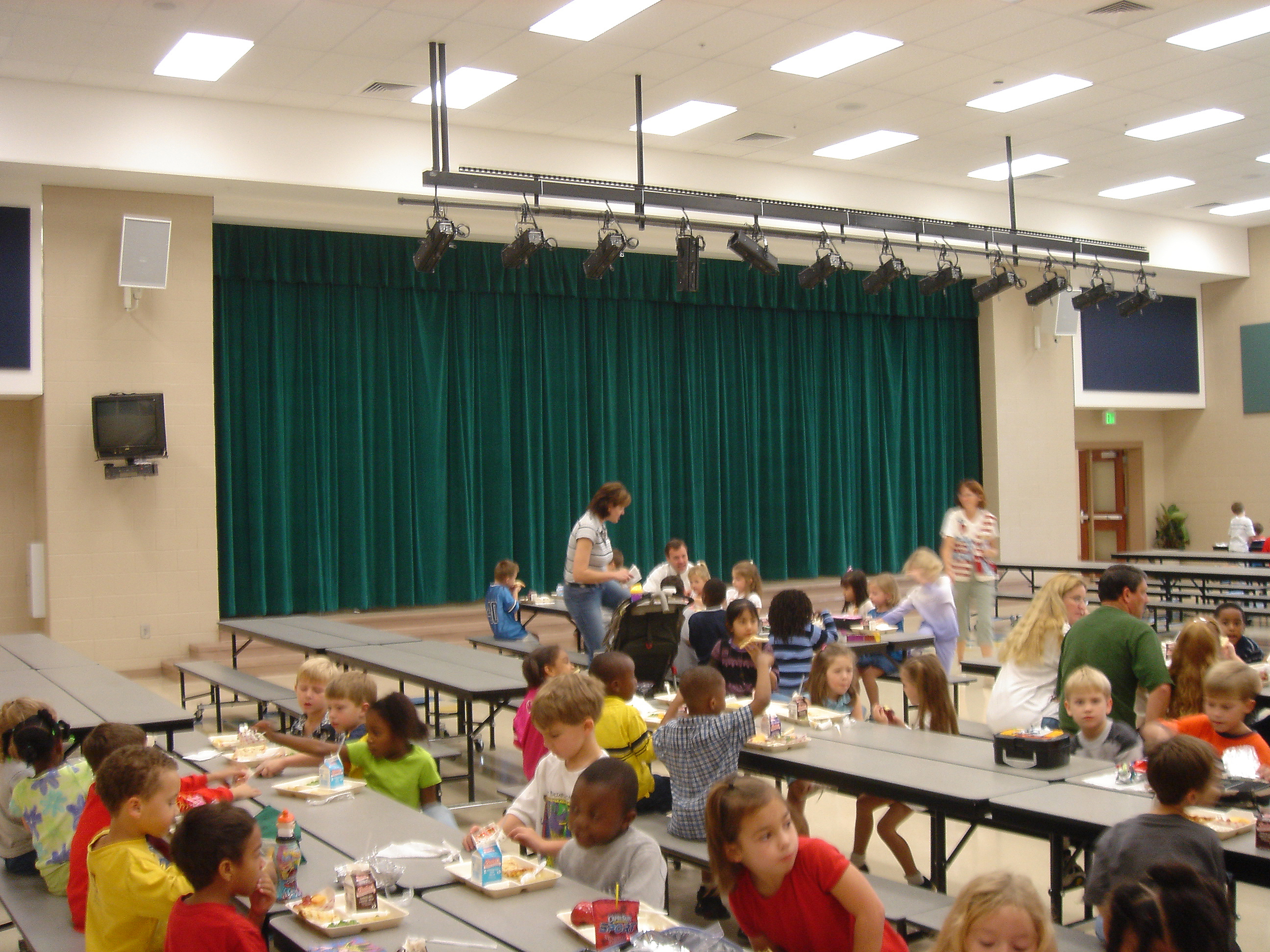 Interior lunchroom and theater view of the  Riverchase Elementary School. project by B Group Architecture, Inc.