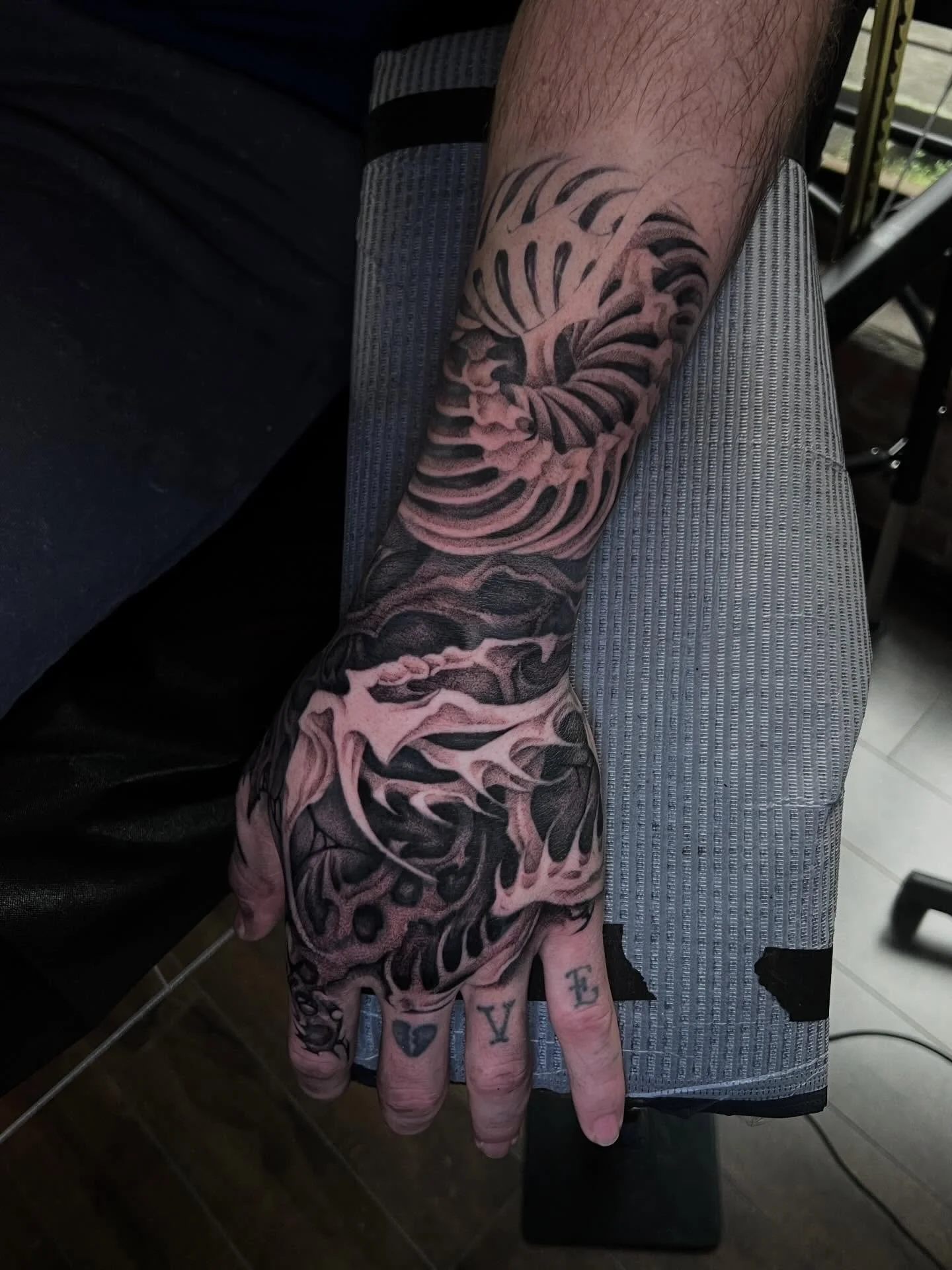 Progress pic on main bc all of you made me feel cool for making this🙇🏻&zwj;♀️ Rattle snake in progress for my buddy @tclindy 🙌🏼