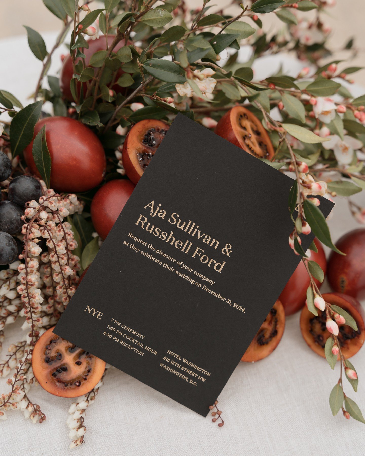 Cant wait to play with some wedding stationary and florals soon 🤤