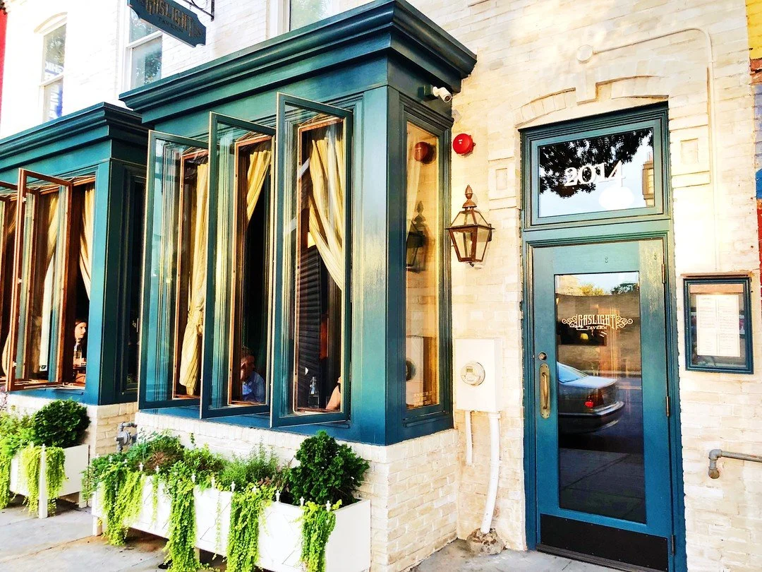 GAS LIGHT TAVERN (9th ST NW, DC)