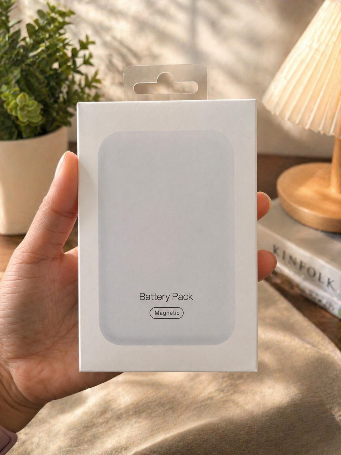 Magnetic wireless power bank- portable charger for iPhone fast charger