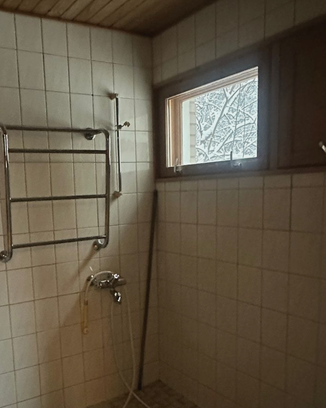 Kylpyhuoneen remonttikohde.