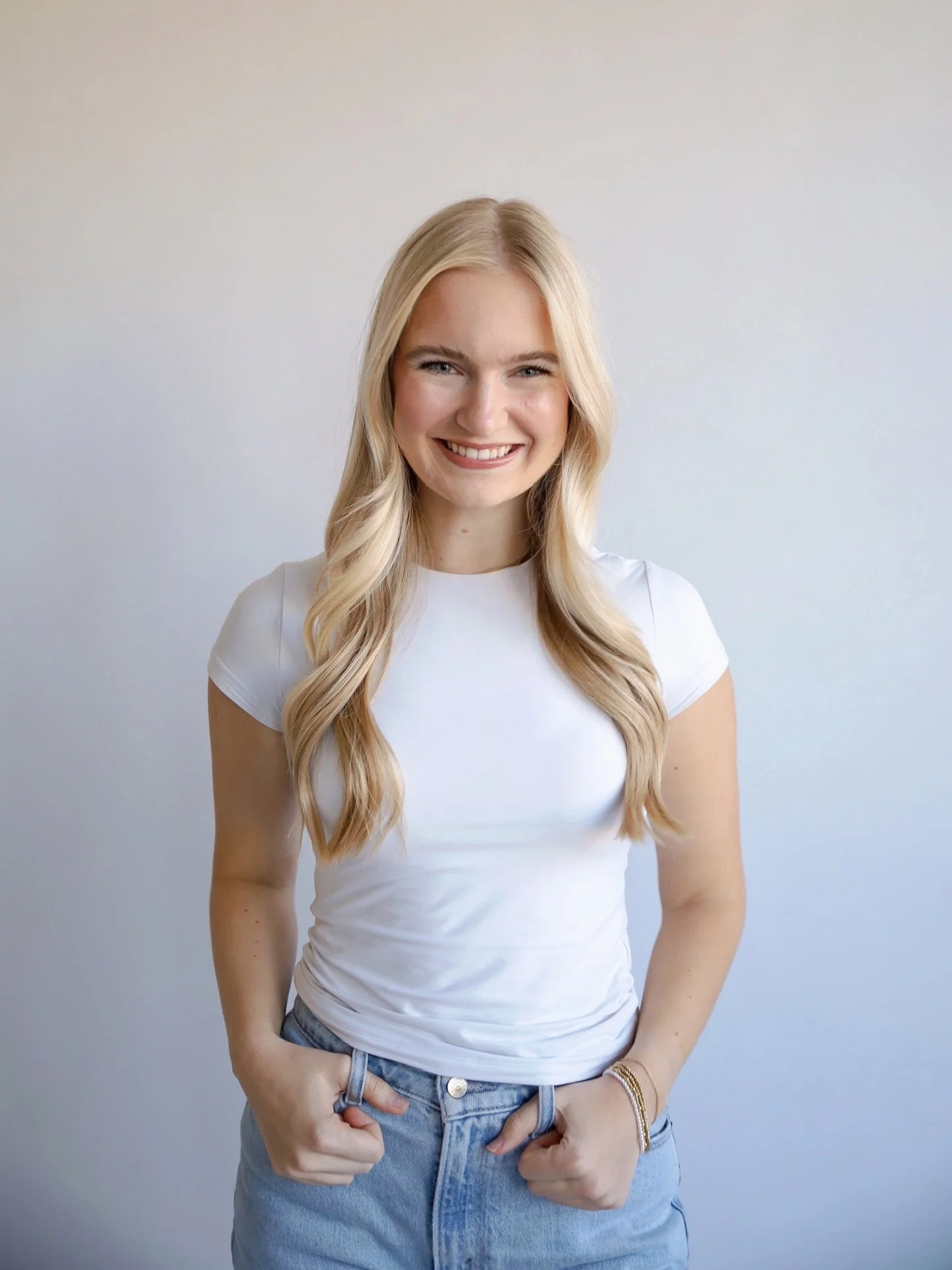 ✨ Speaker Spotlight: Whitney Wurzberger ✨

We are so excited to introduce Whitney Wurzberger, one of the featured speakers joining us at the Behind The Bids Mother/ Daughter Sorority Recruitment Prep Workshop. Whitney brings real, firsthand experienc