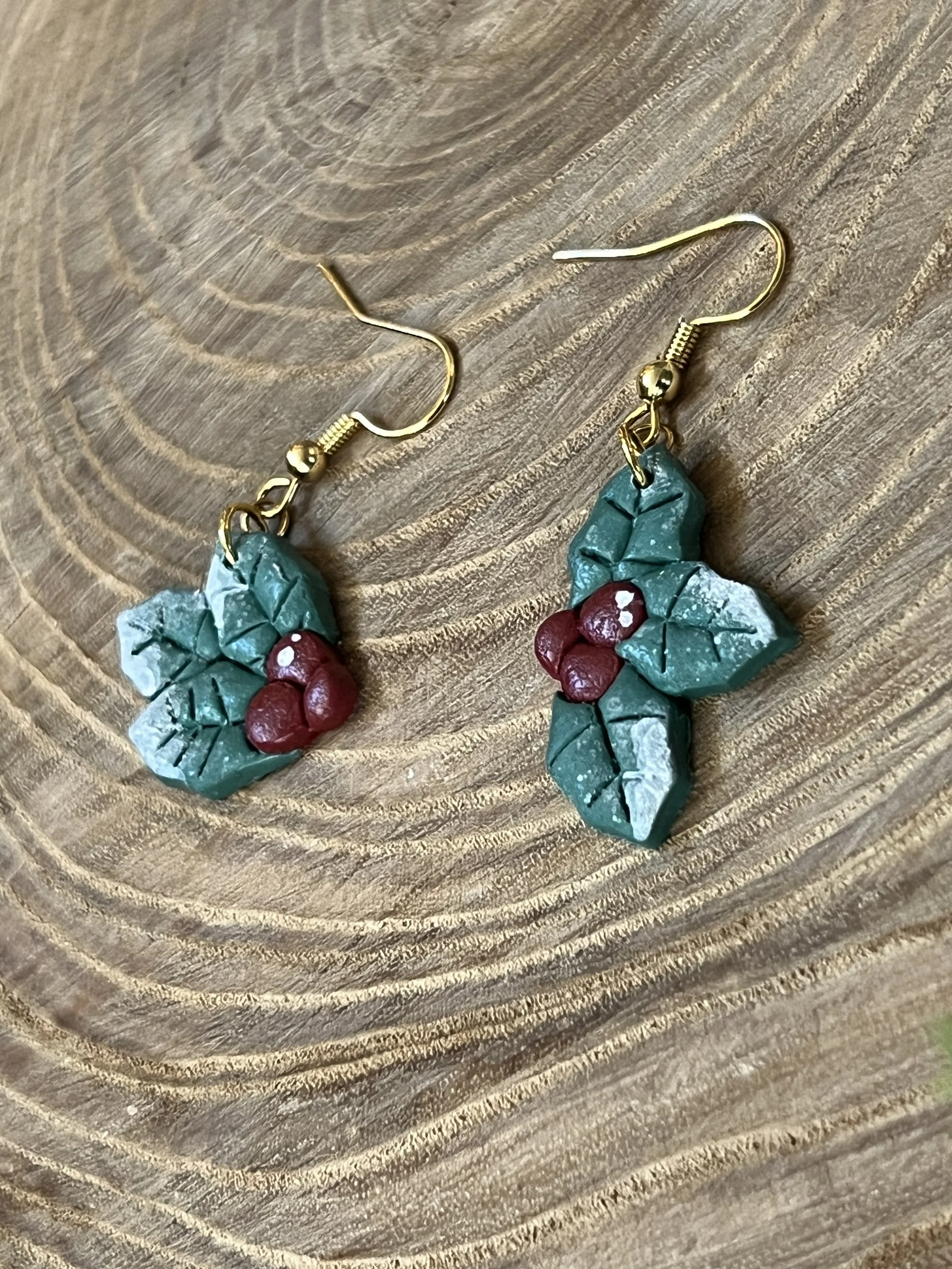 holly berry mismatch 3.jpeg