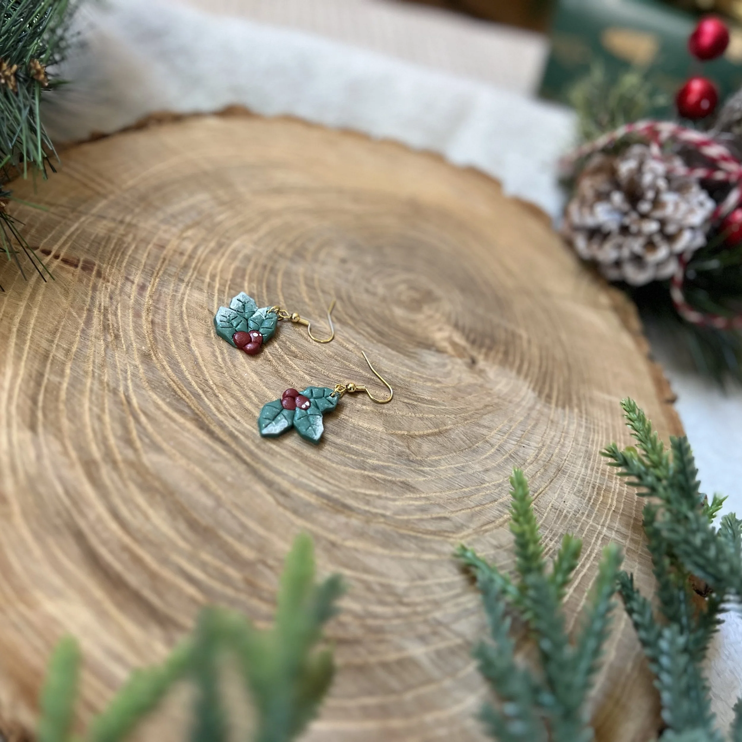 holly berry mismatch 4.jpeg