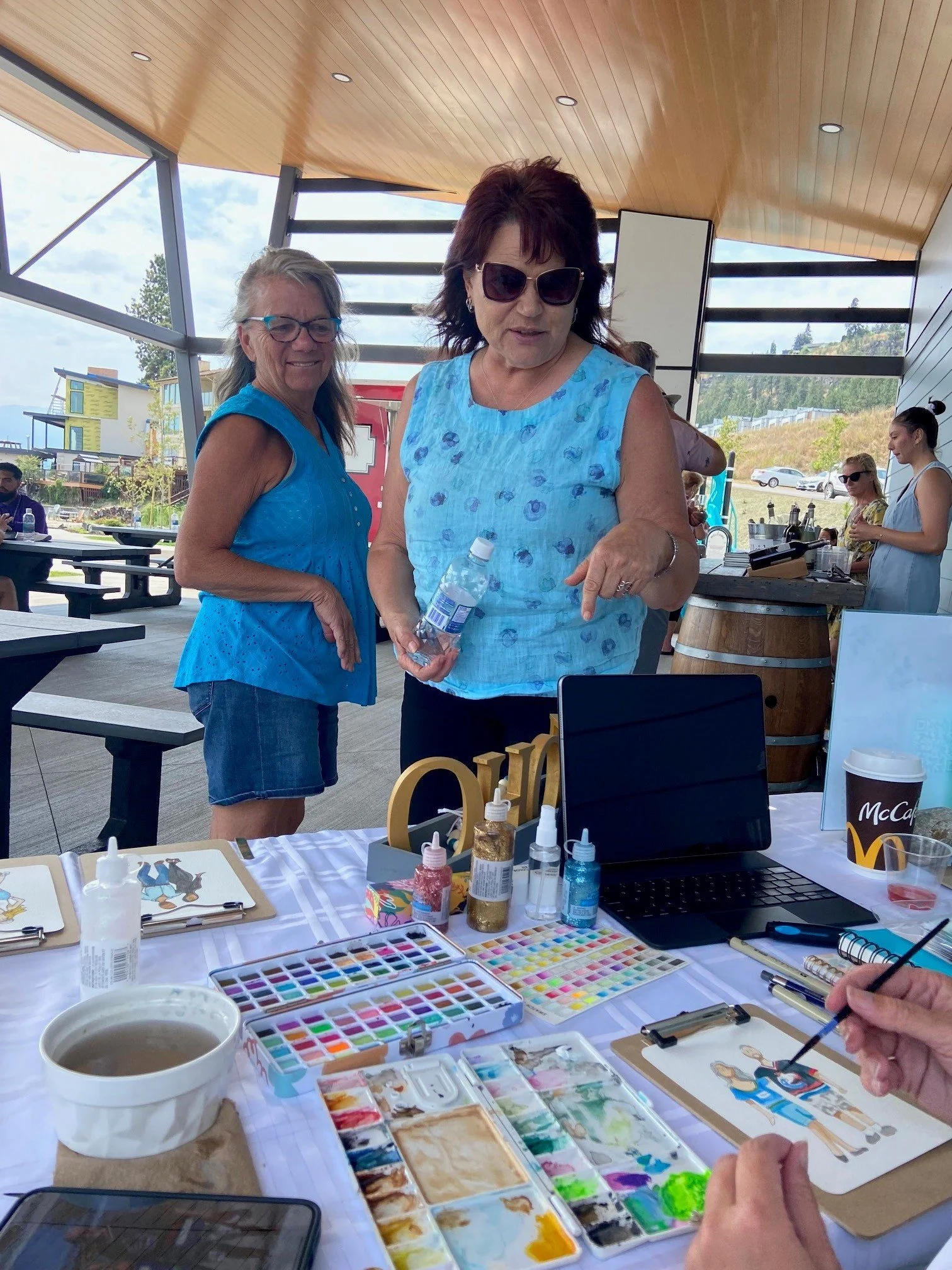 Boho Sketch Co - Corporate-events-live-artist-painter2.jpg