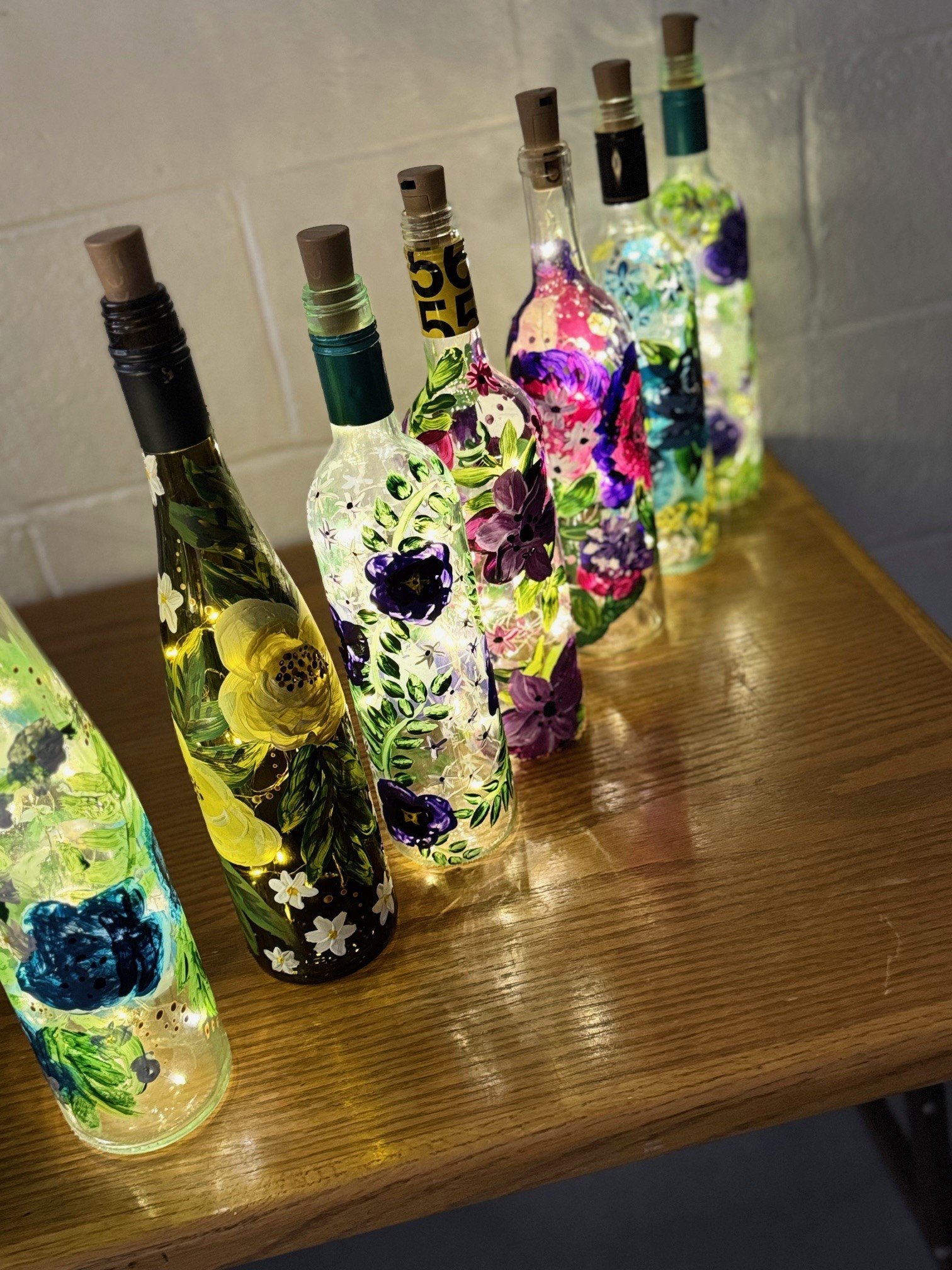 Bottle-painting-workshop-kelowna-team-building.jpg