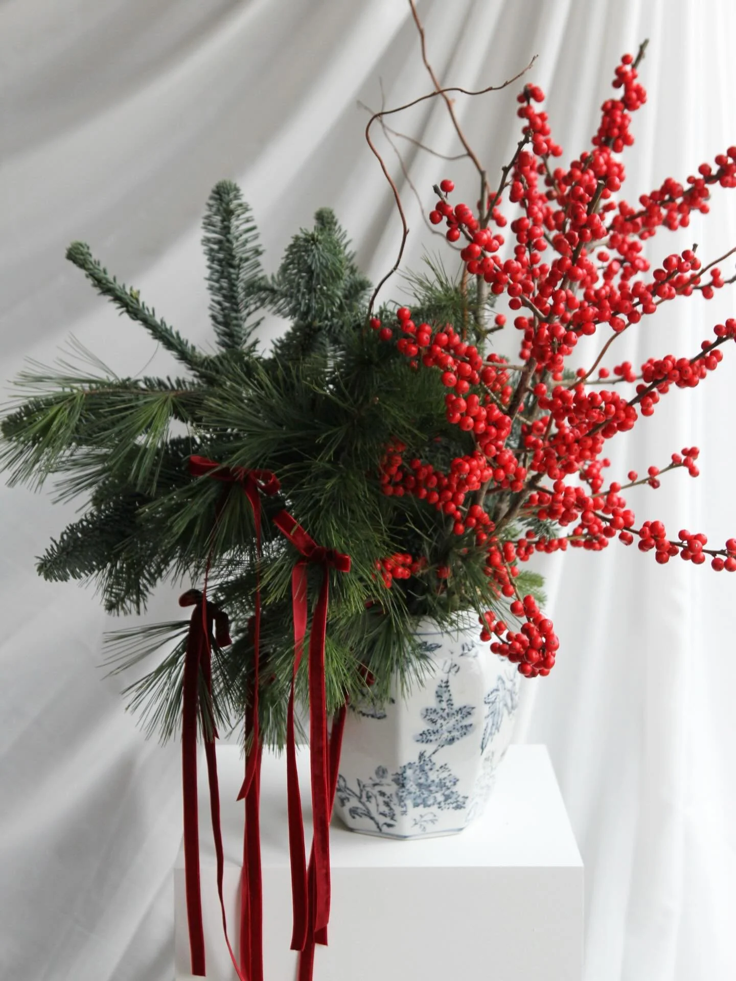 Merry Christmas and happy new year 🎊 
Thank you to all the incredible couples and clients I had the joy of working with this year. Your support means everything.

Have a wonderful time!

#christmas #2025 #festiveseason