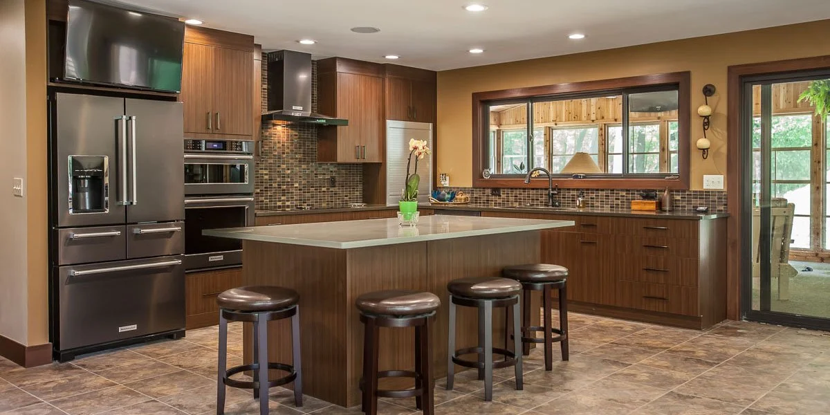 kitchen-verticals-large-tv.jpg
