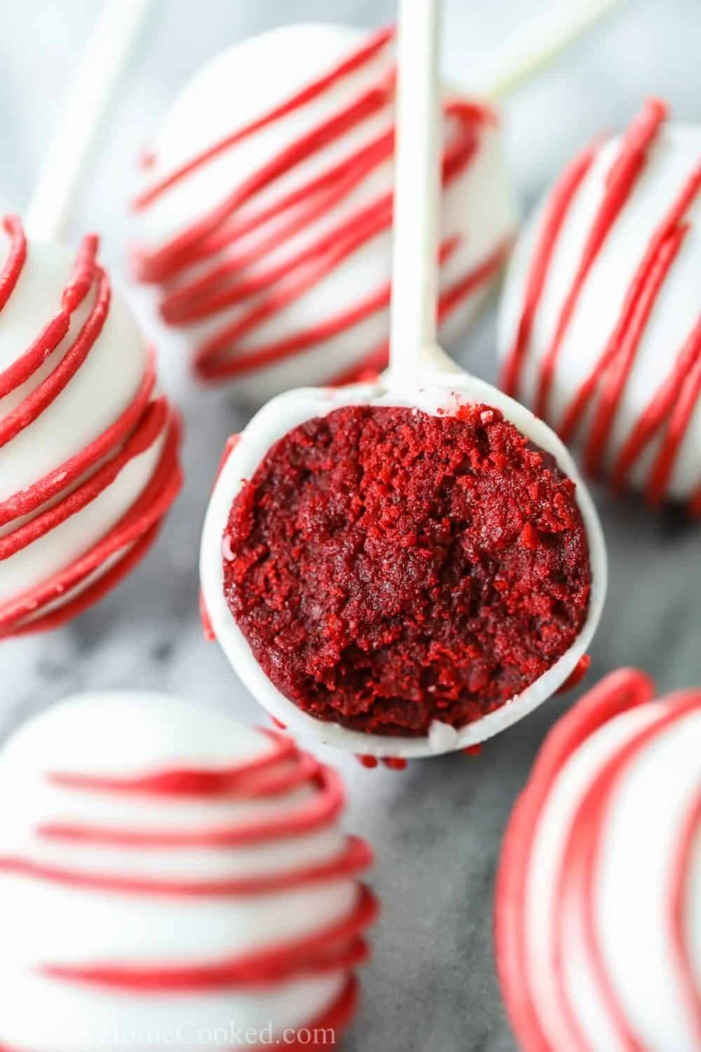 Red-velvet-cake-pops-6.jpg