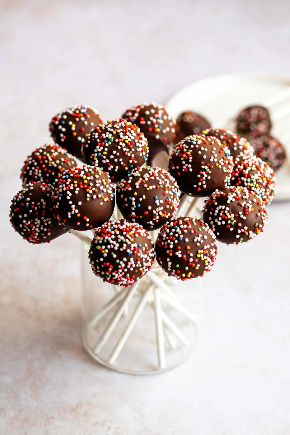 chocolate-cake-pops-5-of-21.jpg