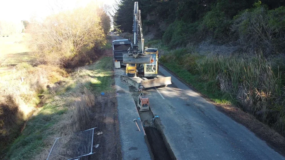 digger, truck, underground, chinnery construction limited, chinnery construction ltd 