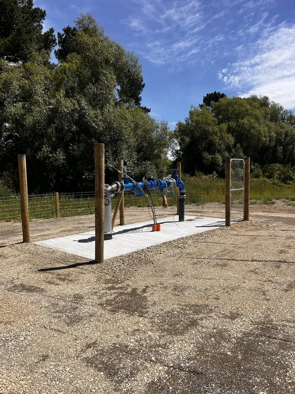 installation, concrete, fence, chinnery constructiont