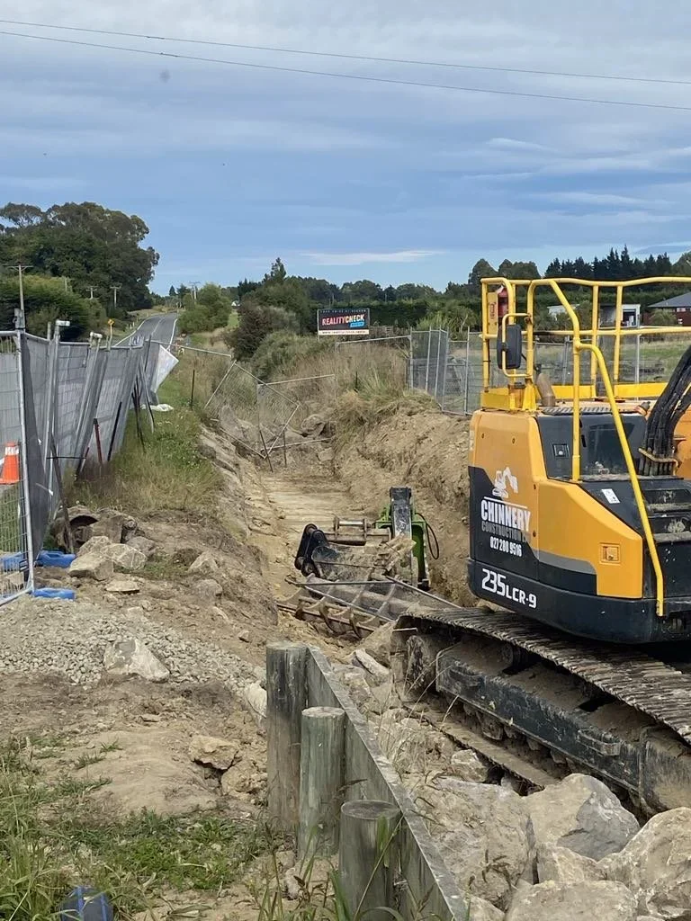 digger, dirt, grass, earth, work, sefton, north canterbury