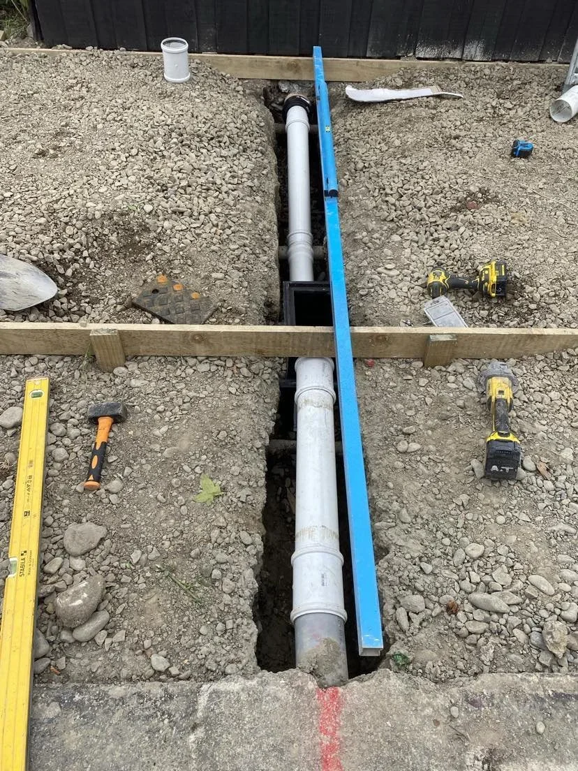 pipe, pipeline, widen, path, footpath, walkway, dirt 