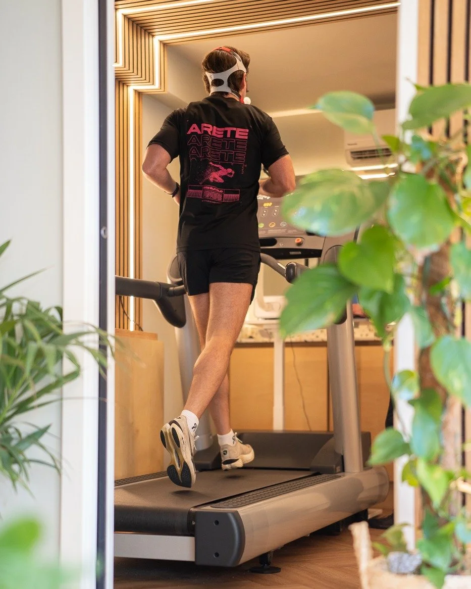 This Sunday we're bringing together running, community and knowledge in a lovely collaboration with @areterunclub to highlight how a "complete approach" can yield fewer injuries and more progress towards running goals.

The morning starts w