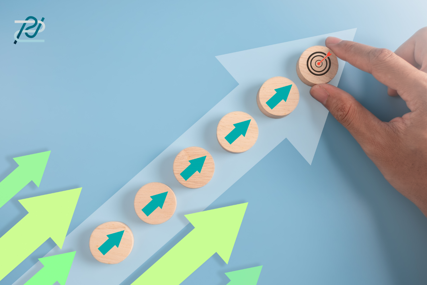 Leading From the Center: Turning HR Pressure into Strategic Impact