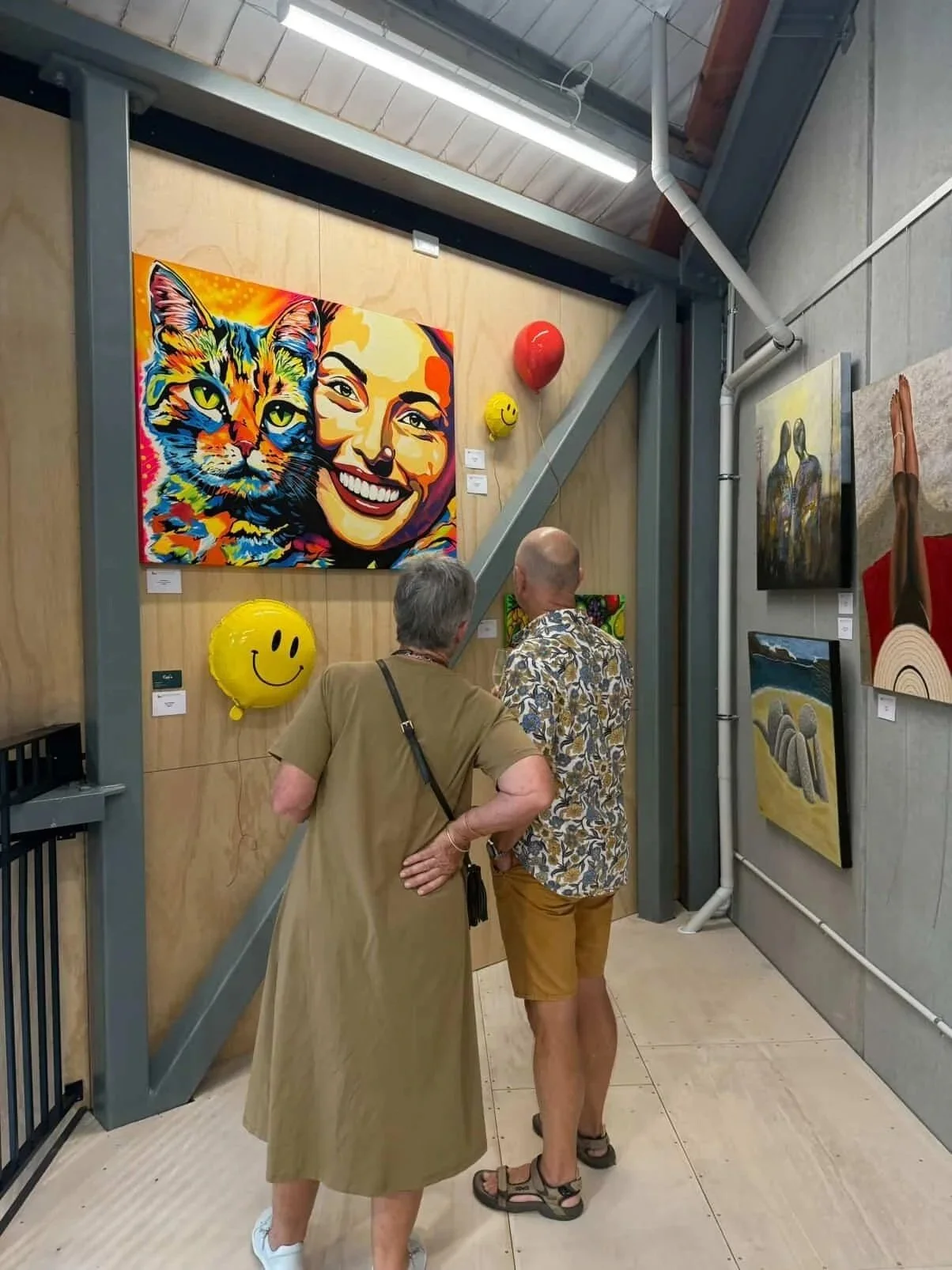 Smiley Face ceramic balloons