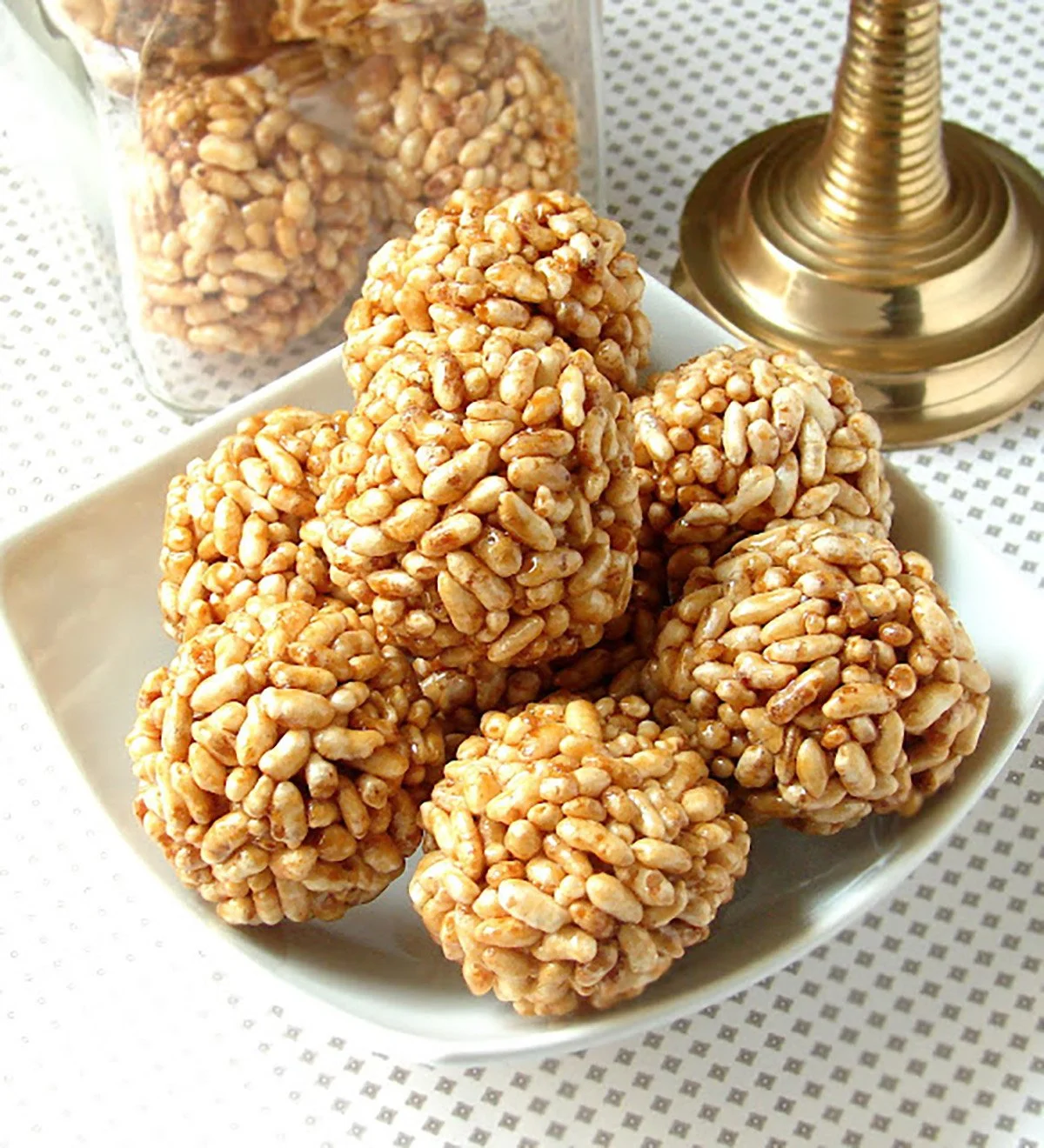 Puffed Rice Balls