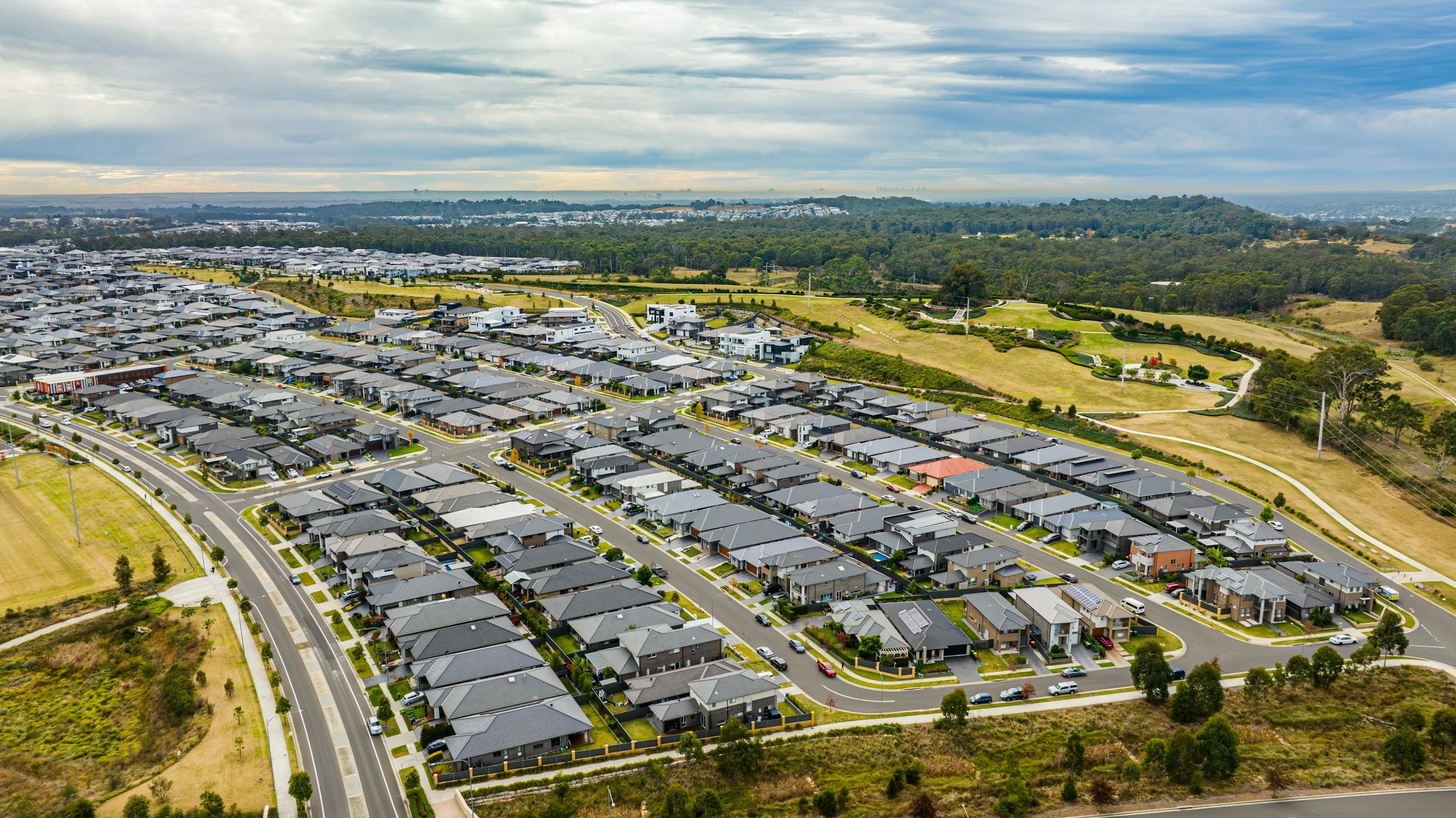 Cross Collateralisation in Australia: What It Is, the Risks, and the Smarter Alternative