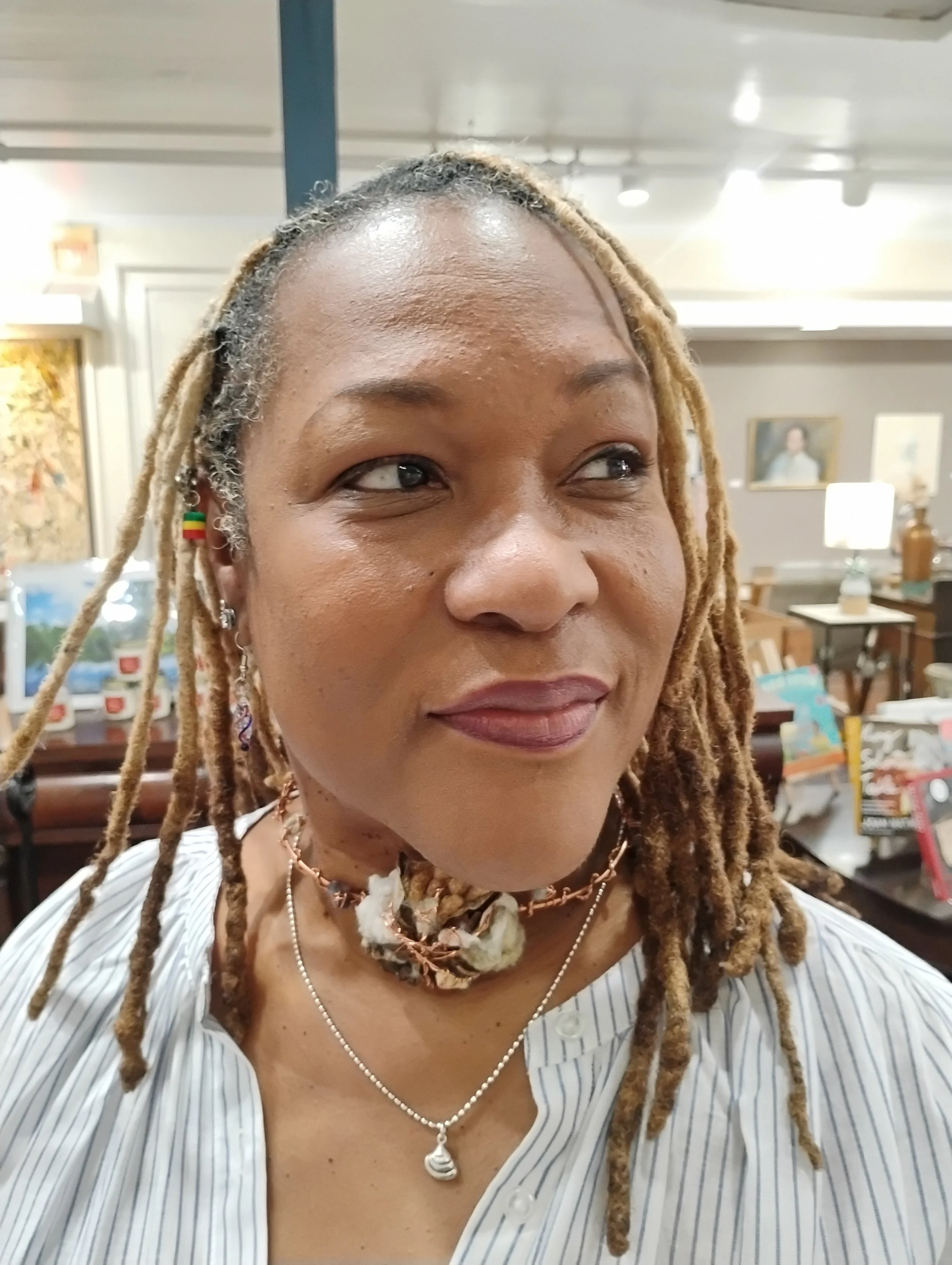 Multicolored Cotton Seed Choker ©